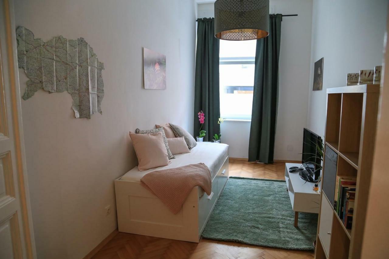 Lovely Apartment In The Heart Of Graz Exterior foto